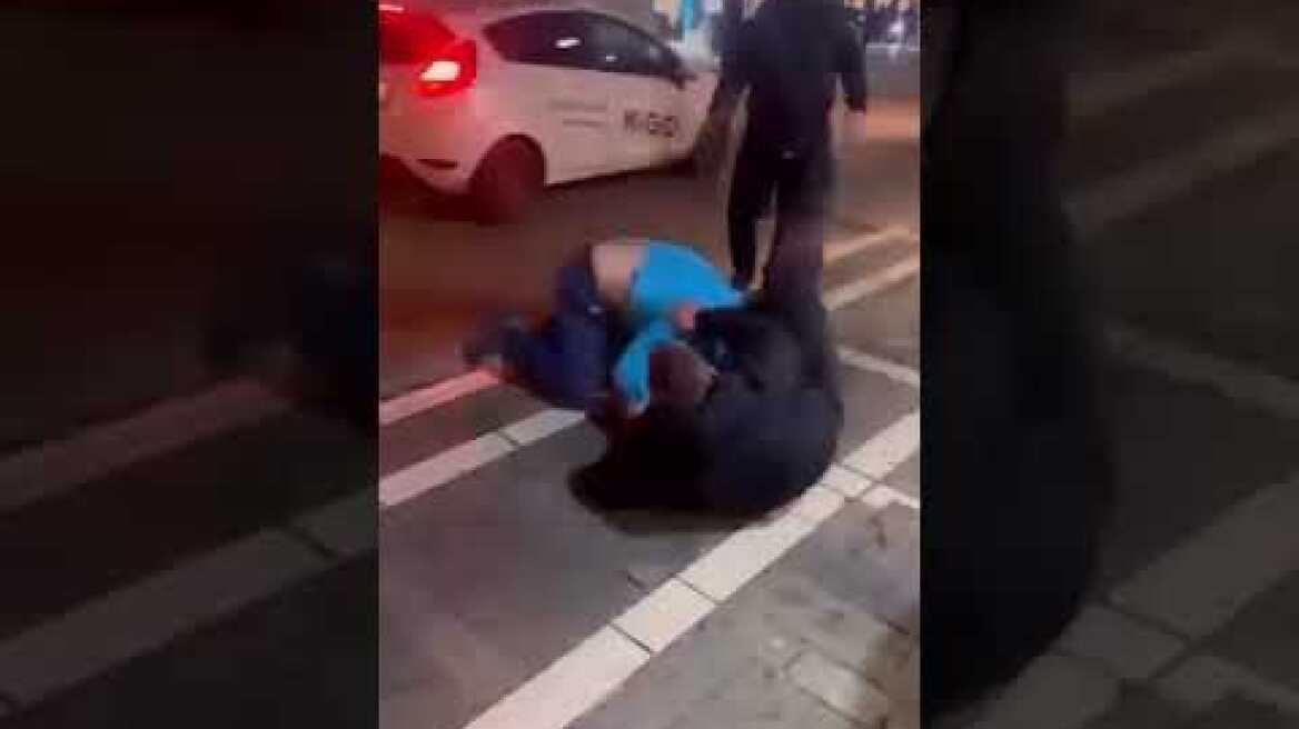 ΔΥΤΙΚΗ ΕΛΛΑΔΑ: Ξυλοκόπησαν άγρια Youtuber σε live μετάδοση : Τον χτύπησαν σε σώμα και πρόσωπο, εμφανίστηκε με μελανιές σκληρό ξύλο teosty στα Ιωάννινα