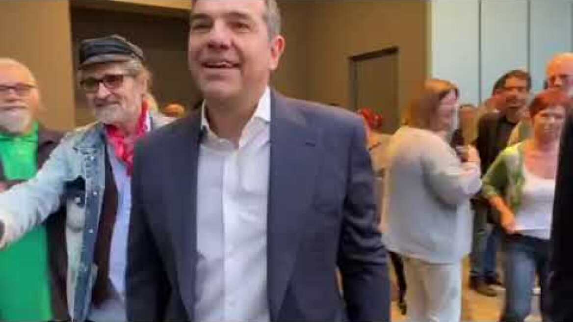 Τσιπρας στη παρουσίαση των 42 υποψήφιων ευρωβουλευτών του ΣΥΡΙΖΑ από τον Κασσελάκη