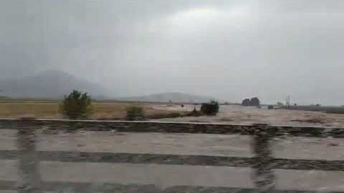 Εικόνες καταστροφής στα Φάρσαλα