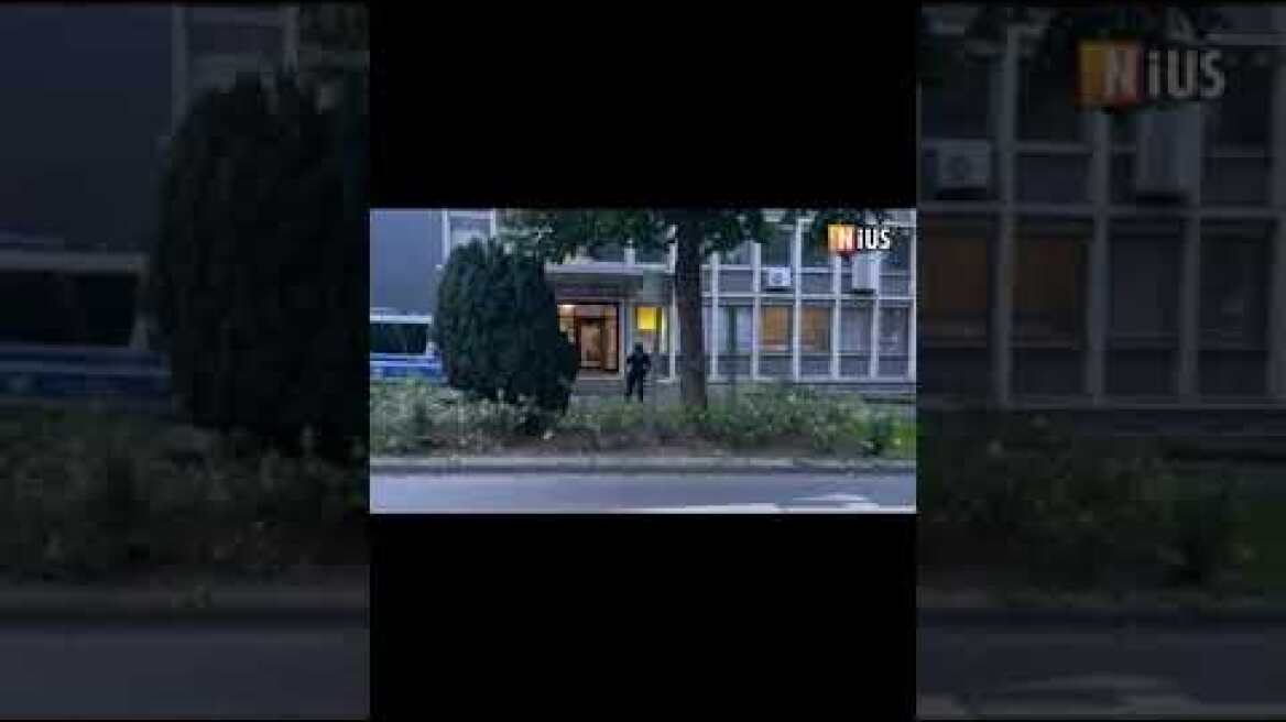 SEK stürmt Asylbewerberheim in Solingen! #nius #sek #solingen #polizei