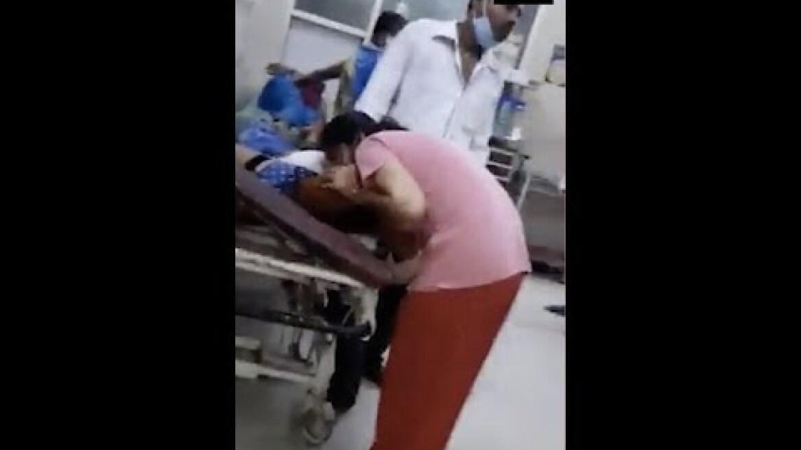 Daughter gives mother mouth-to-mouth in vain attempt to save her life