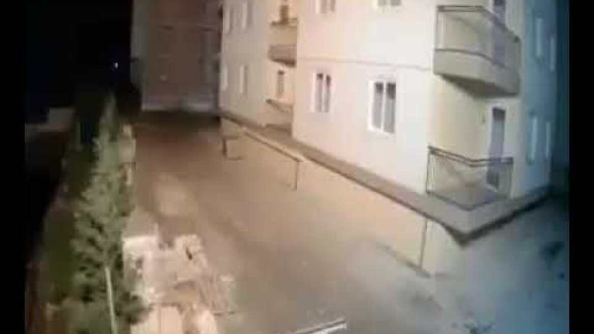 Η στιγμή του σεισμού στην Αλβανία