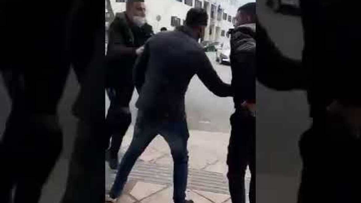 Χίος επεισόδια μεταξύ μεταναστών έξω από φαρμακείο