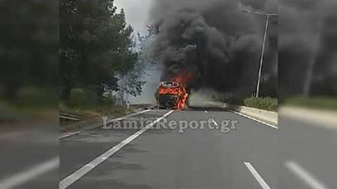 LamiaReport.gr: Πυρκαγιά σε νταλίκα στην εθνική οδό