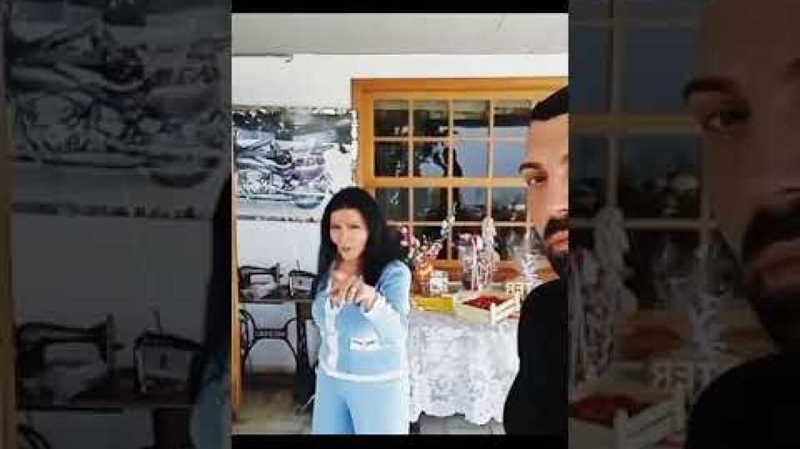 Ζωζώ Σαπουντζάκη: Χορεύει και τραγουδάει στο σπίτι της ανήμερα του Πάσχα