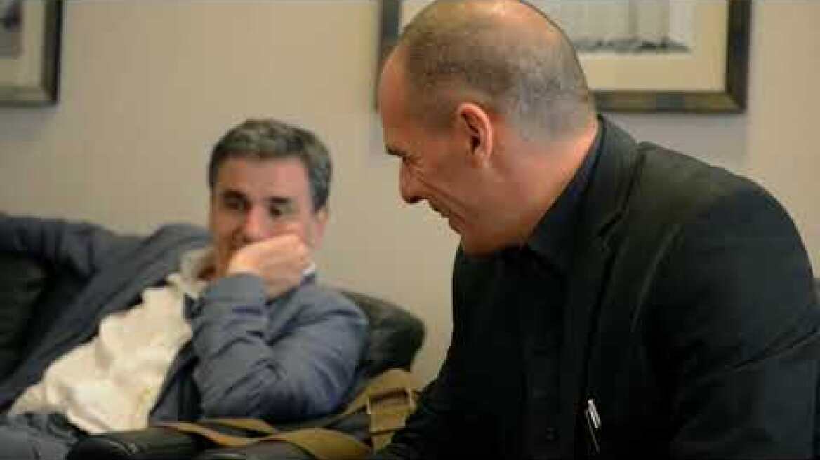 Agora II - Δεσμώτες