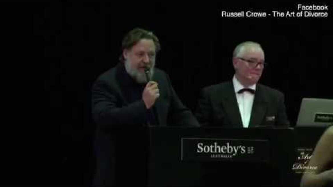Russell Crowe Makes a Surprise Appearance at his Auction