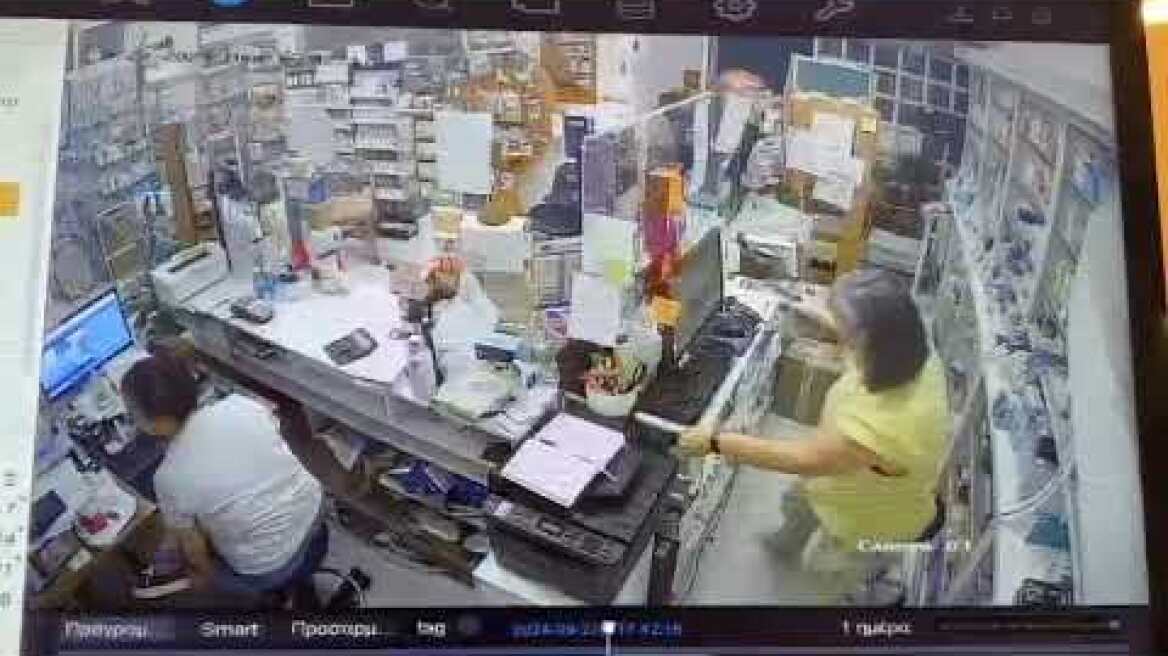 Βίντεο από ληστεία  σε φαρμακείο