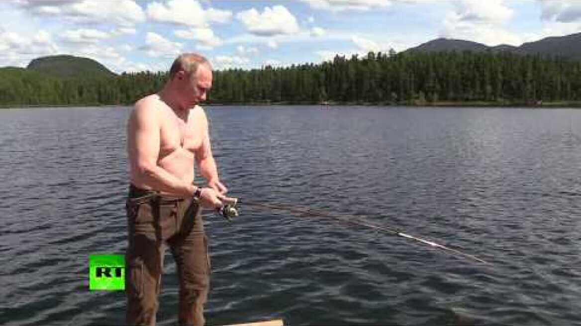 Siberian vacation: Putin takes short break to spearfish, hike & sunbathe