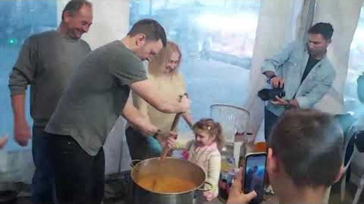 Ο  Στέφανος Κασσελάκης  στο πανηγύρι του Αγίου Χαραλάμπους (3)