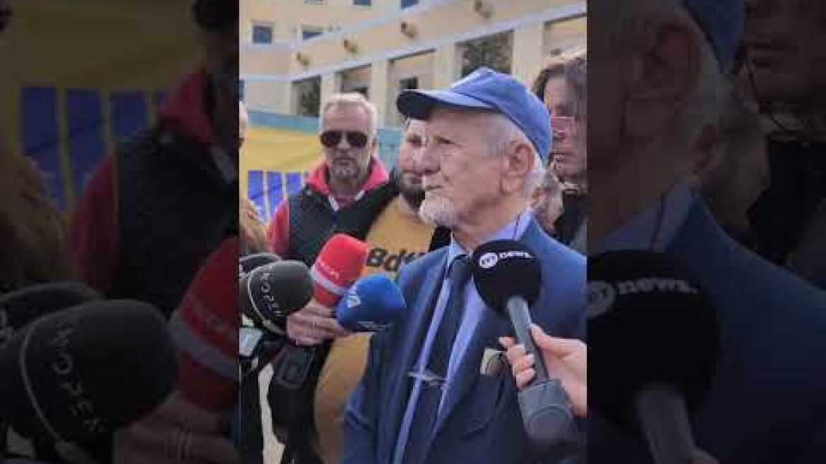 Δηλώσεις Θ.Λυμπερόπουλου έξω απο το Υπ.Μεταφορών (1)