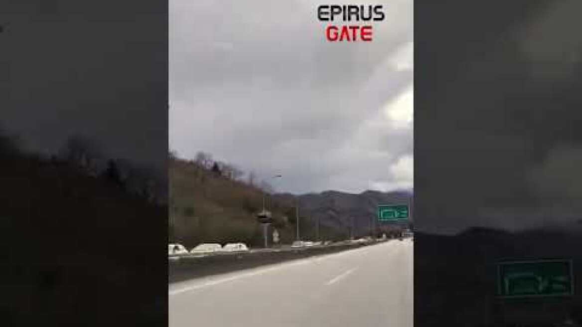 Σοβαρό τροχαίο στην Εγνατία Οδό στο ρεύμα καθόδου προς Ηγουμενίτσα– Έκλεισε η κυκλοφορία #epirusgate