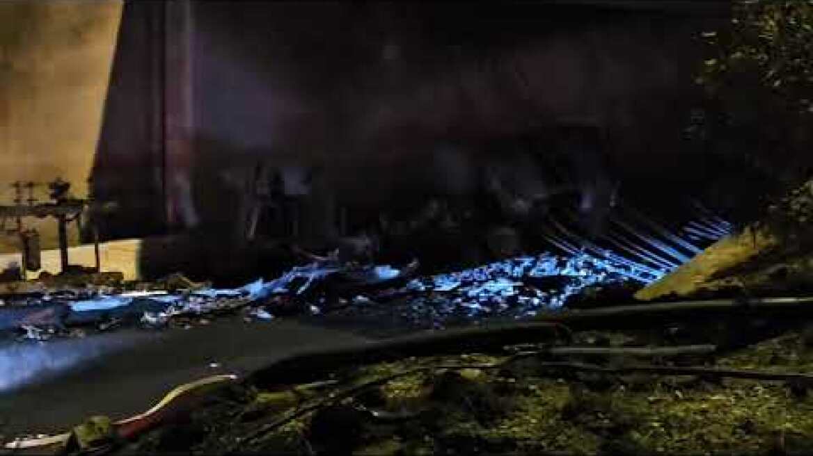 Ανατροπή βυτιοφόρου στην Αθηνών-Κορίνθου (4)