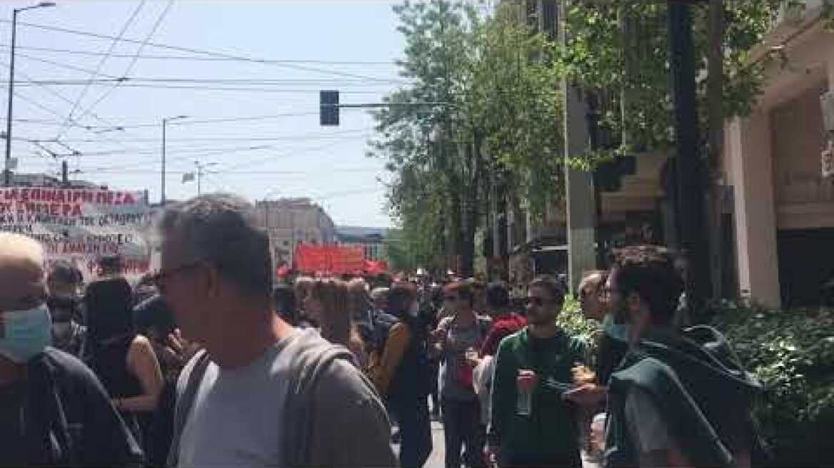 Πορεία στα προπύλαια