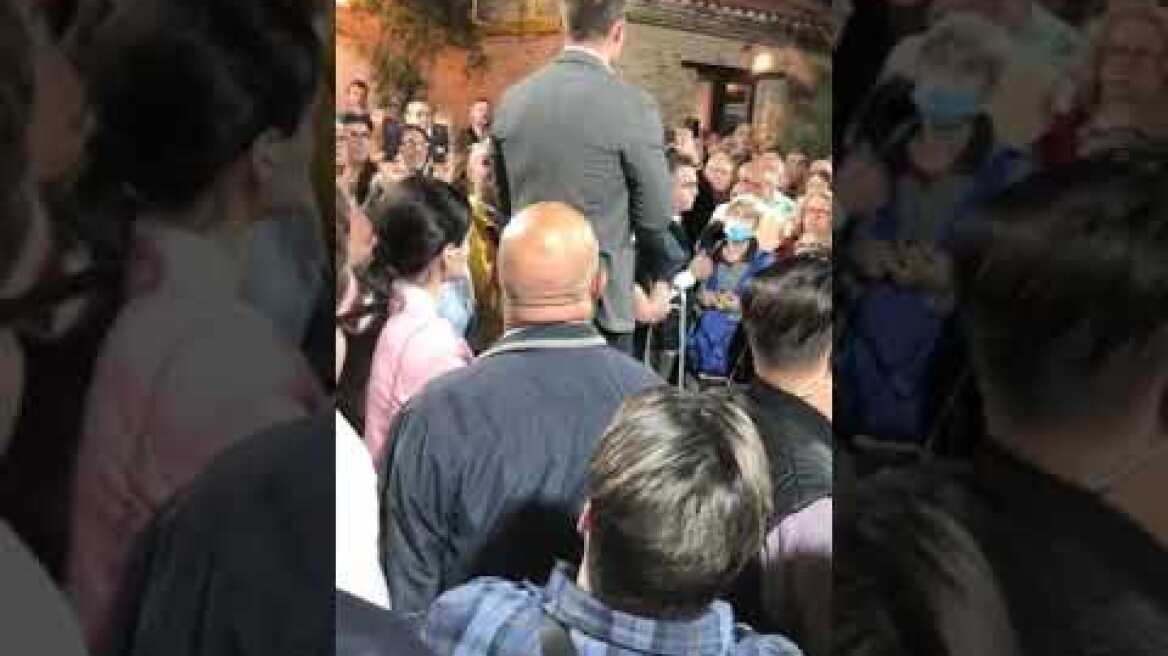 Ο Κασσελάκης εγκαινιάζει τα γραφεία στον Ταύρο (5)