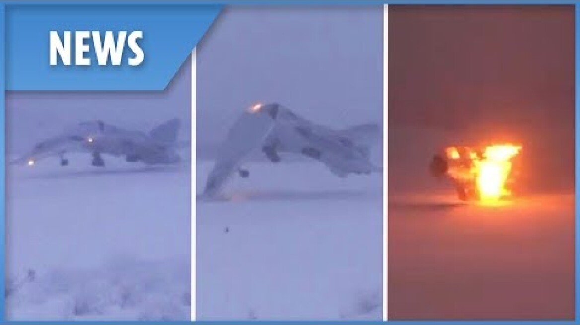 Russian Tu 22M3 Backfire strategic bomber breaking in two​ ​as it crash landed in the Arctic