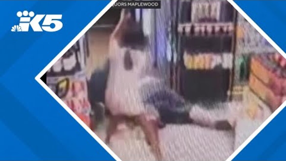 8-year-old girl fights off robber with baseball bat