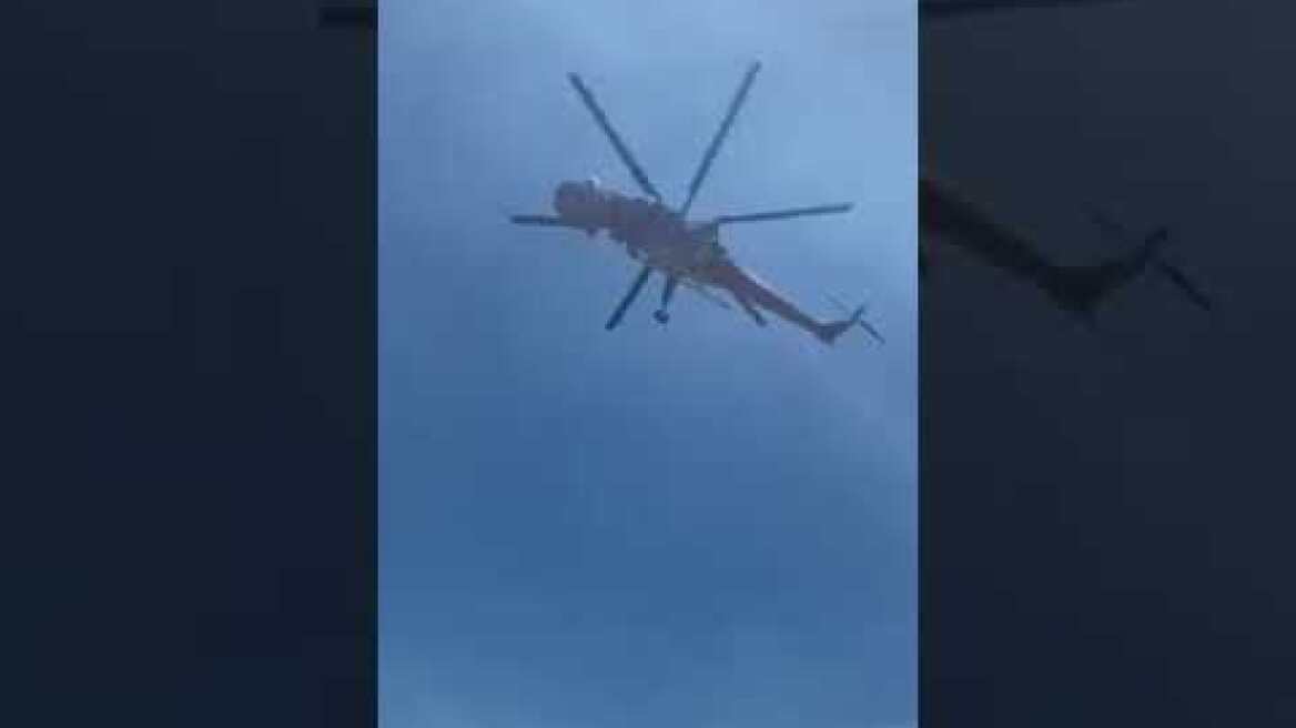 Korinthostv.gr - Μεγάλη φωτιά στην Περαχώρα - Ισχυρές πυροσβεστικές δυνάμεις