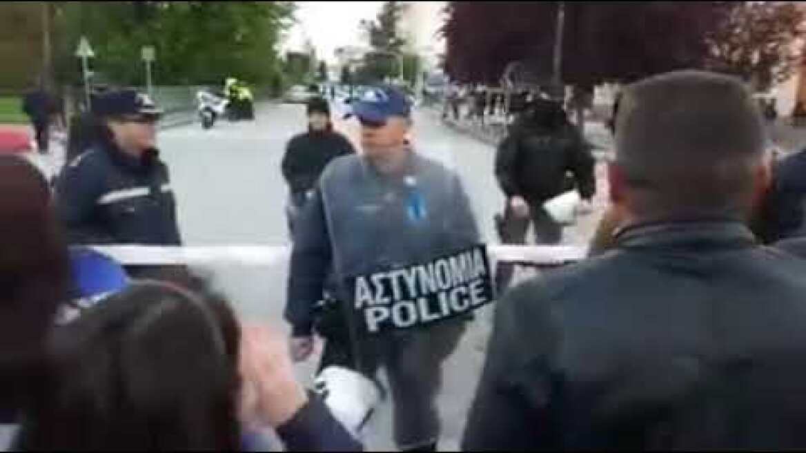 Αποδοκίμασαν στη Δράμα Παπαδημούλη, Μουζάλα και Καλπάκη (1)