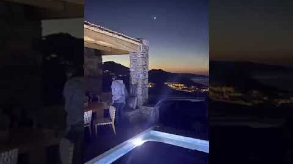 Βίντεο από πάρτι σε βίλα 2