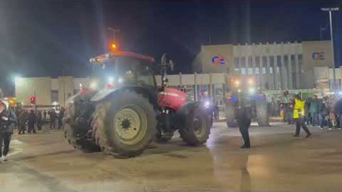 Έφτασαν στον ΟΣΕ Θεσσαλονίκης οι αγροτες (1)