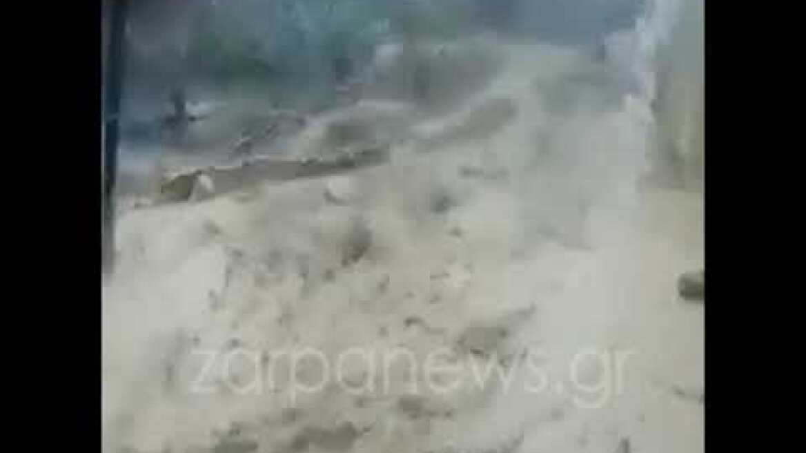 Ορμητικός χείμαρρος στα Παλαιά Ρούματα