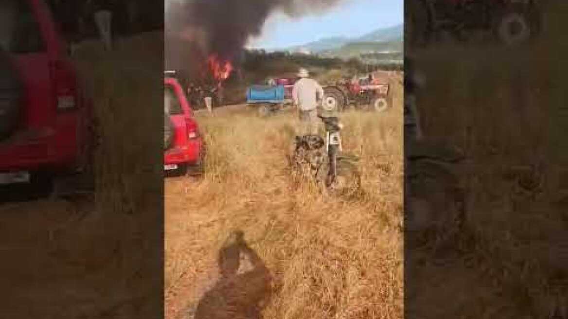 Φωτιά στη Λάρισα