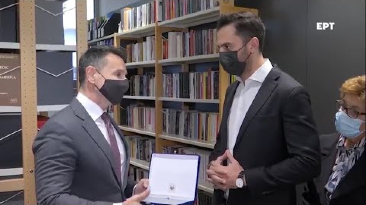 Εγκαίνια της βιβλιοθήκης του ΓΝΑ Ευαγγελισμός, πρωτοβουλία της Φ. Γεννηματά & του Κινήματος Αλλαγής