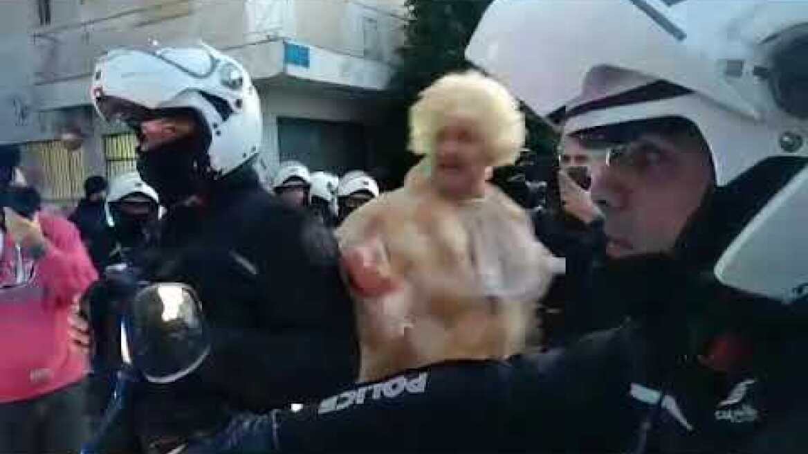 Ασπρο Μαύρο - καρναβαλική παρέλαση