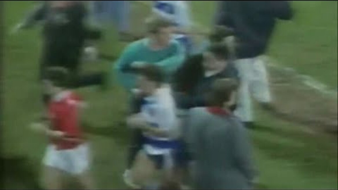 80's Scandals -   Brian Clough hits his own fans