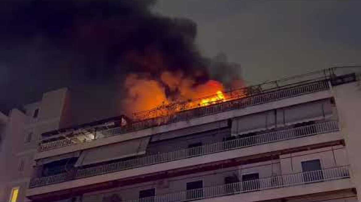 Φωτιά σε διαμέρισμα στη Νέα Σμύρνη