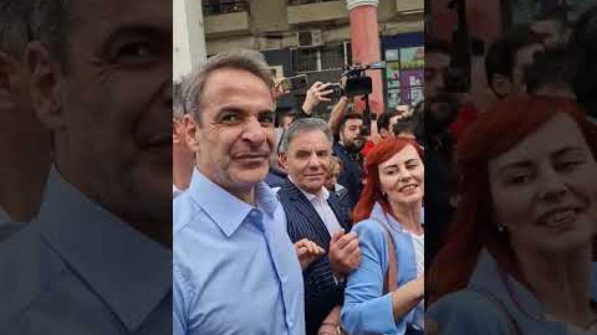 Βόλτα με selfies στο κέντρο της Θεσσαλονίκης για τον Κυριάκο Μητσοτάκη 2