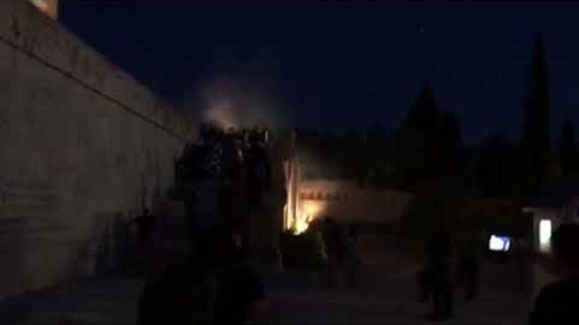 Ένταση στο Σύνταγμα