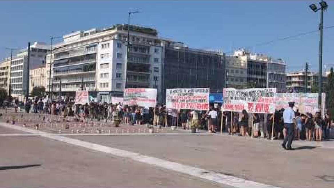 Φοιτητές στο Σύνταγμα (2)