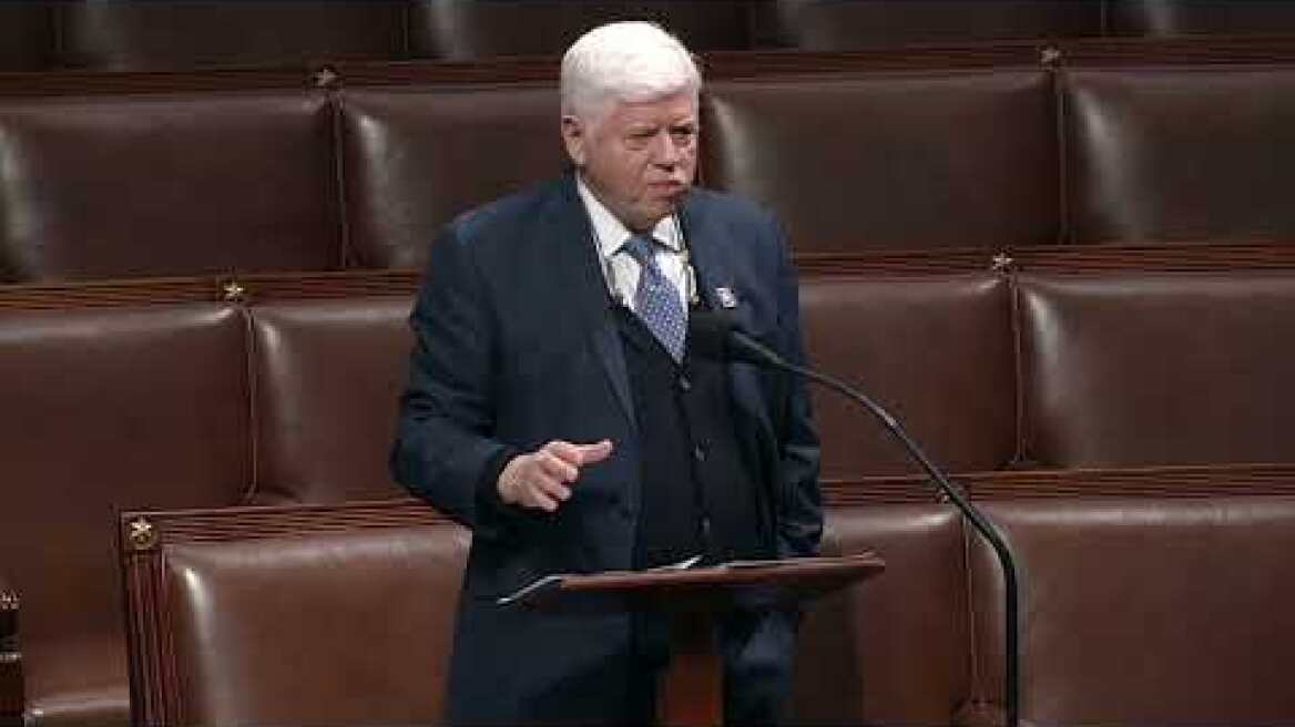 76-Year-Old Democrat Congressman John Larson Freezes On House Floor After Suffering Medical Episode