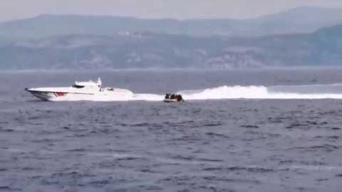 Απόπειρα προώθησης λέμβου εντός ελληνικών χωρικών υδάτων από τουρκικές ακταιωρούς στη Μυτιλήνη