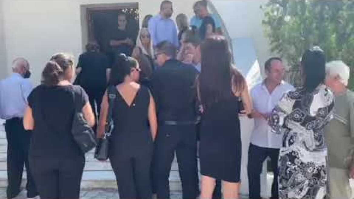 Μνημόσυνο Mad Clip