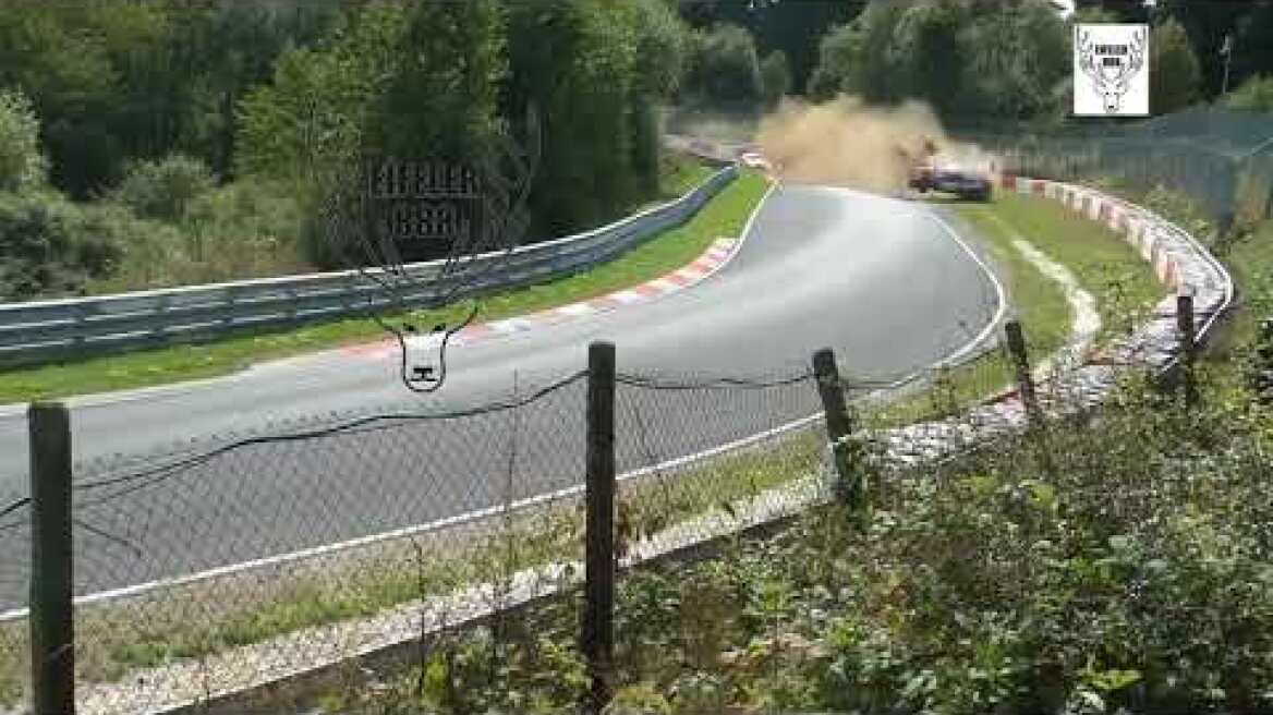 Porsche 911 GT3 lăn 10 vòng tại Nurburgring, chủ xe không một vết trầy | Tin nóng trong ngày