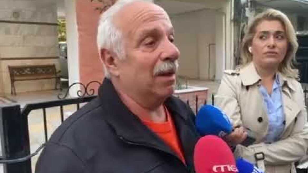 Θεσσαλονίκη: Στις φλόγες δύο αυτοκίνητα και μία μοτοσικλέτα σε πυλωτή (3)