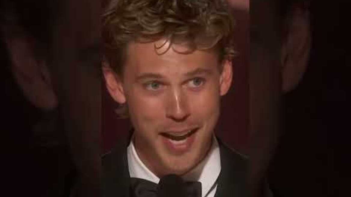 Austin Butler gets emotional accepting Golden Globe for Elvis! #shorts