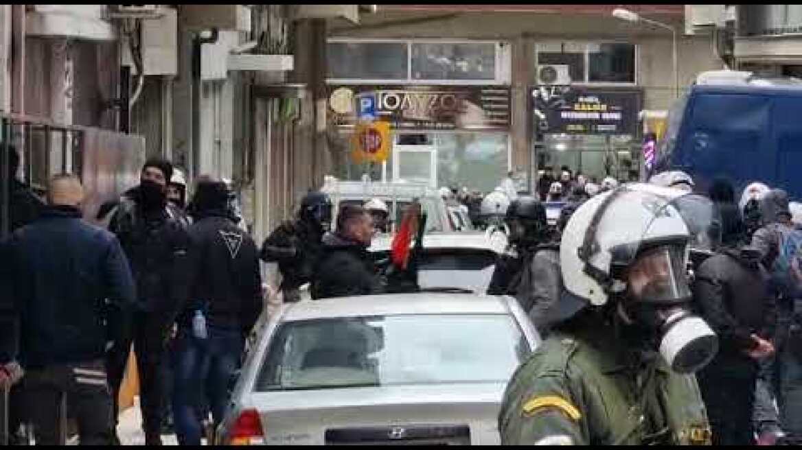 Κουκουλοφόροι εισέβαλαν στην πρώην κατάληψη Μudo Νoervo, 15 συλλήψεις
