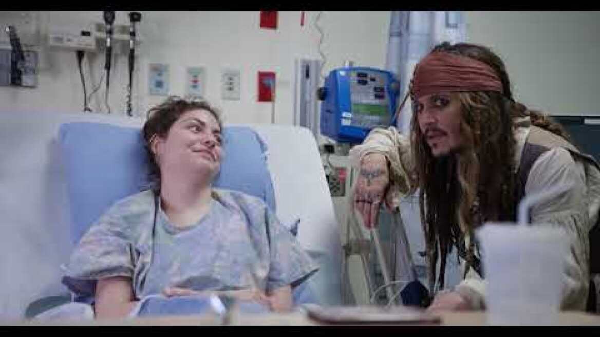 Johnny Depp as “Captain Jack Sparrow” sails into Vancouver to visit patients at BCCH [FULL VIDEO}
