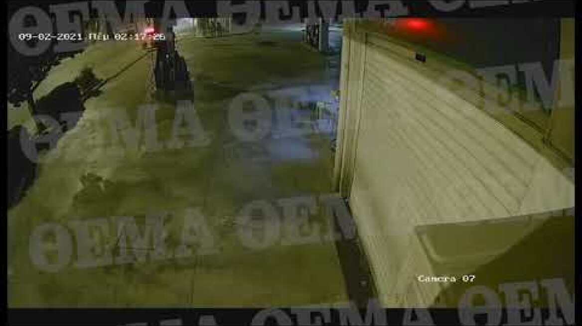 Τροχαίο Mad Clip απόσπασμα από Πρατήριο Καυσίμων