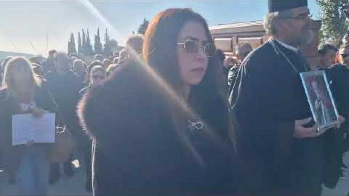 Το τελευταίο αντίο στον Βασίλη Καρρα (13)