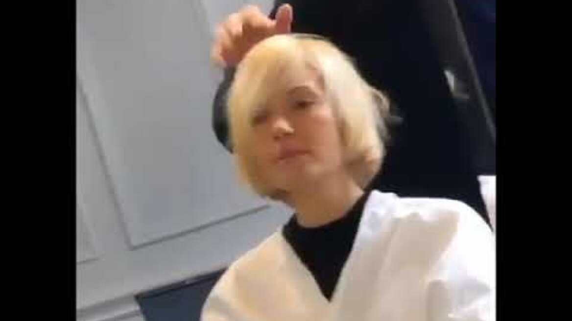 Στο Παρίσι η Βίκυ Καγιά για την επίδειξη μόδας του Ζαν Πολ Γκοτιέ-VID1