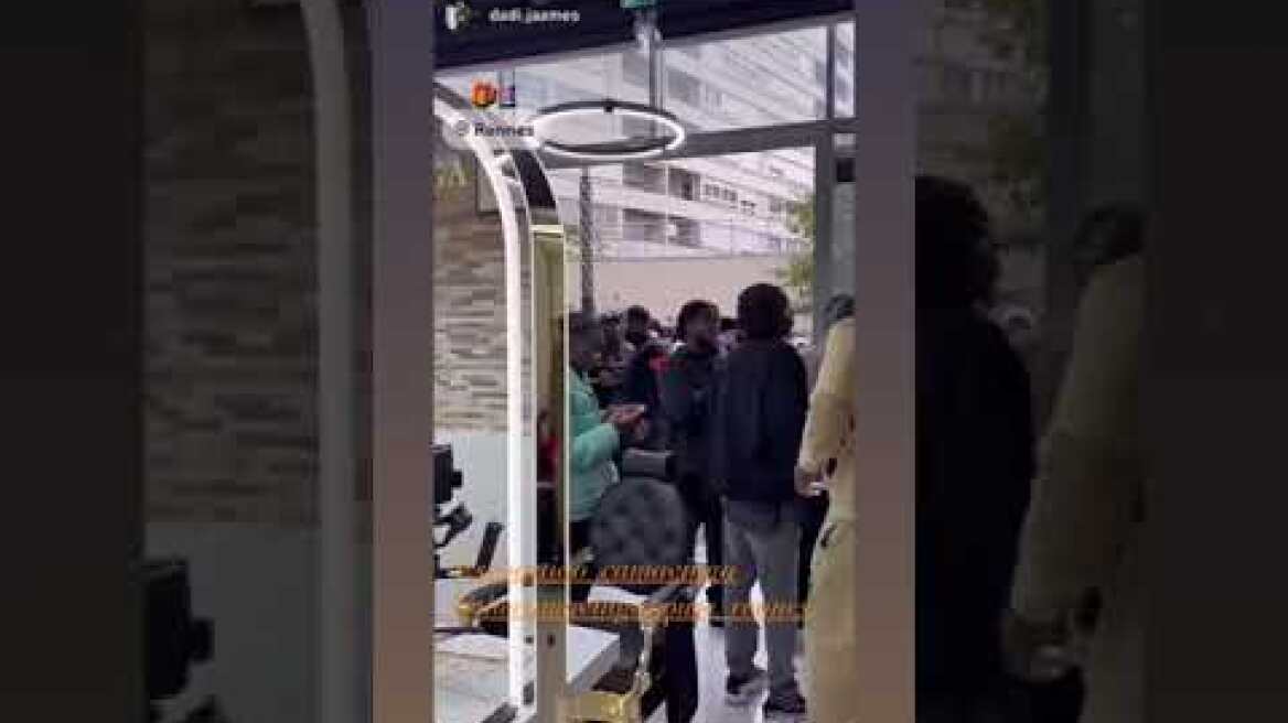 Camavinga - κομμωτήριο (2)