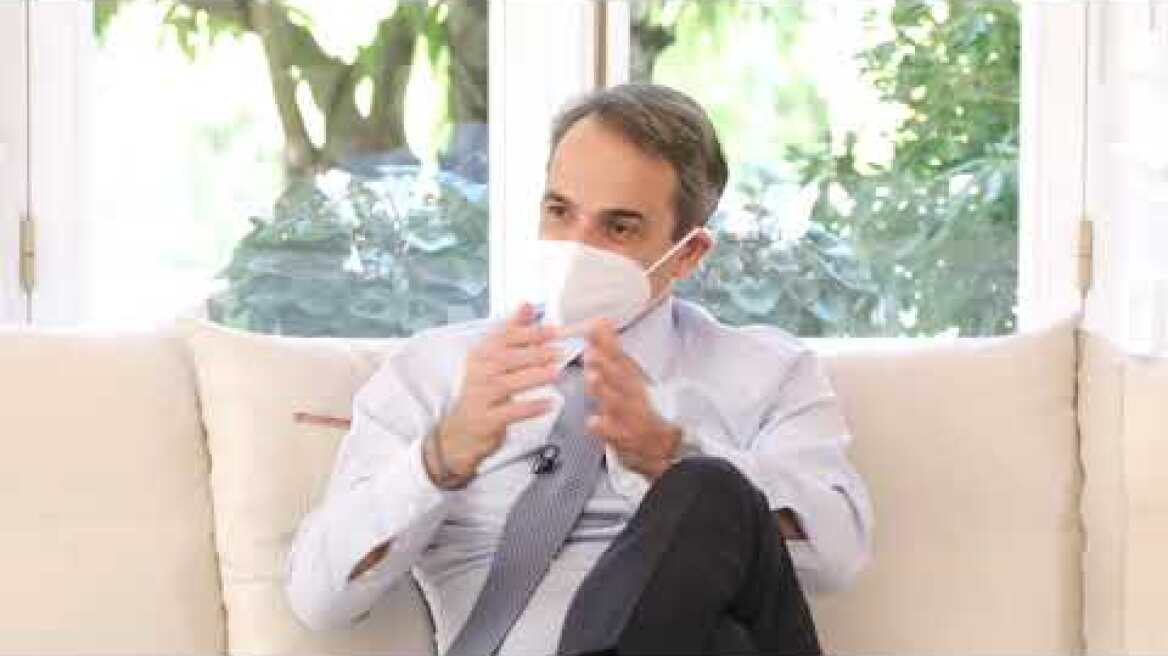 Κυριάκος Μητσοτάκης - Συζήτηση με εμβολιασμένους με αφορμή τα 2 εκατ. εμβόλια
