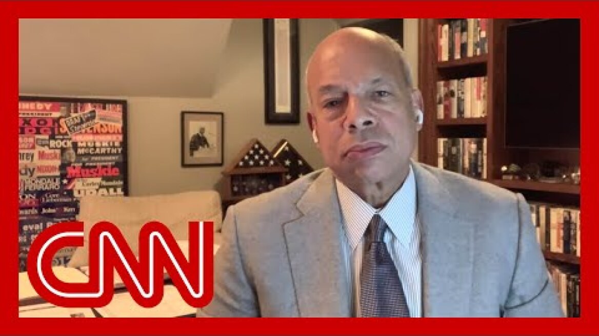 Jeh Johnson reacts to fences going up around White House: It's unnerving