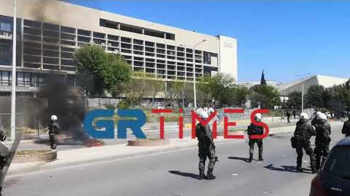 Πεδίο μάχης η Εγνατία μπροστά στο ΑΠΘ