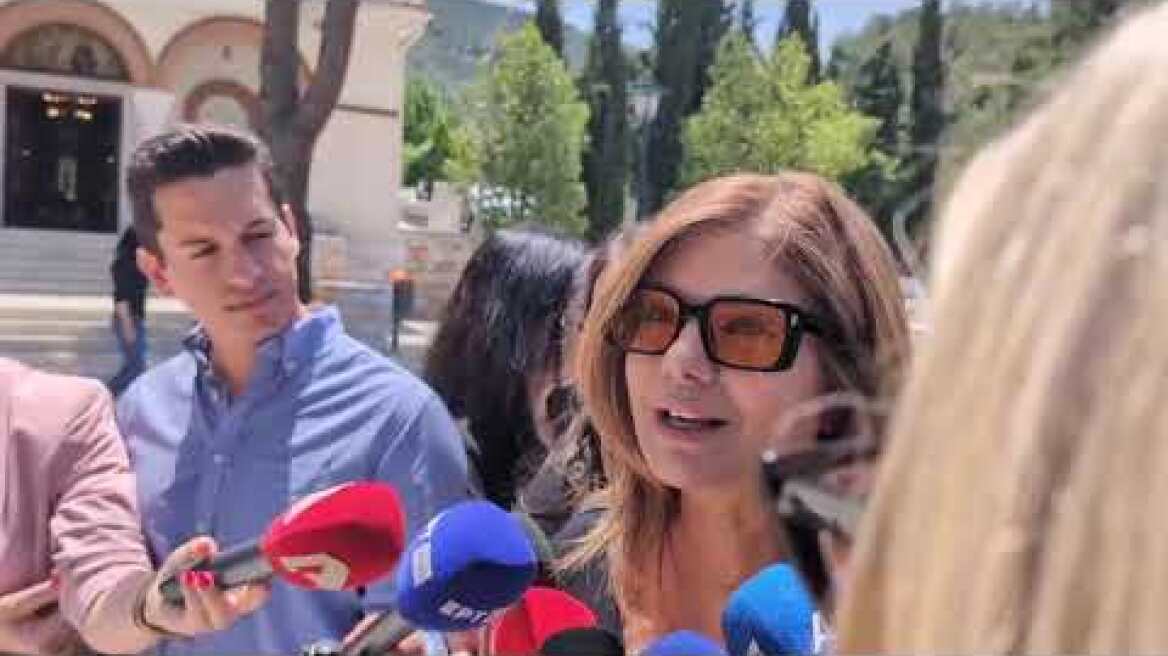 Το τελευταίο αντίο στον Νίκο Γαλανό, Βάσια Παναγοπούλου